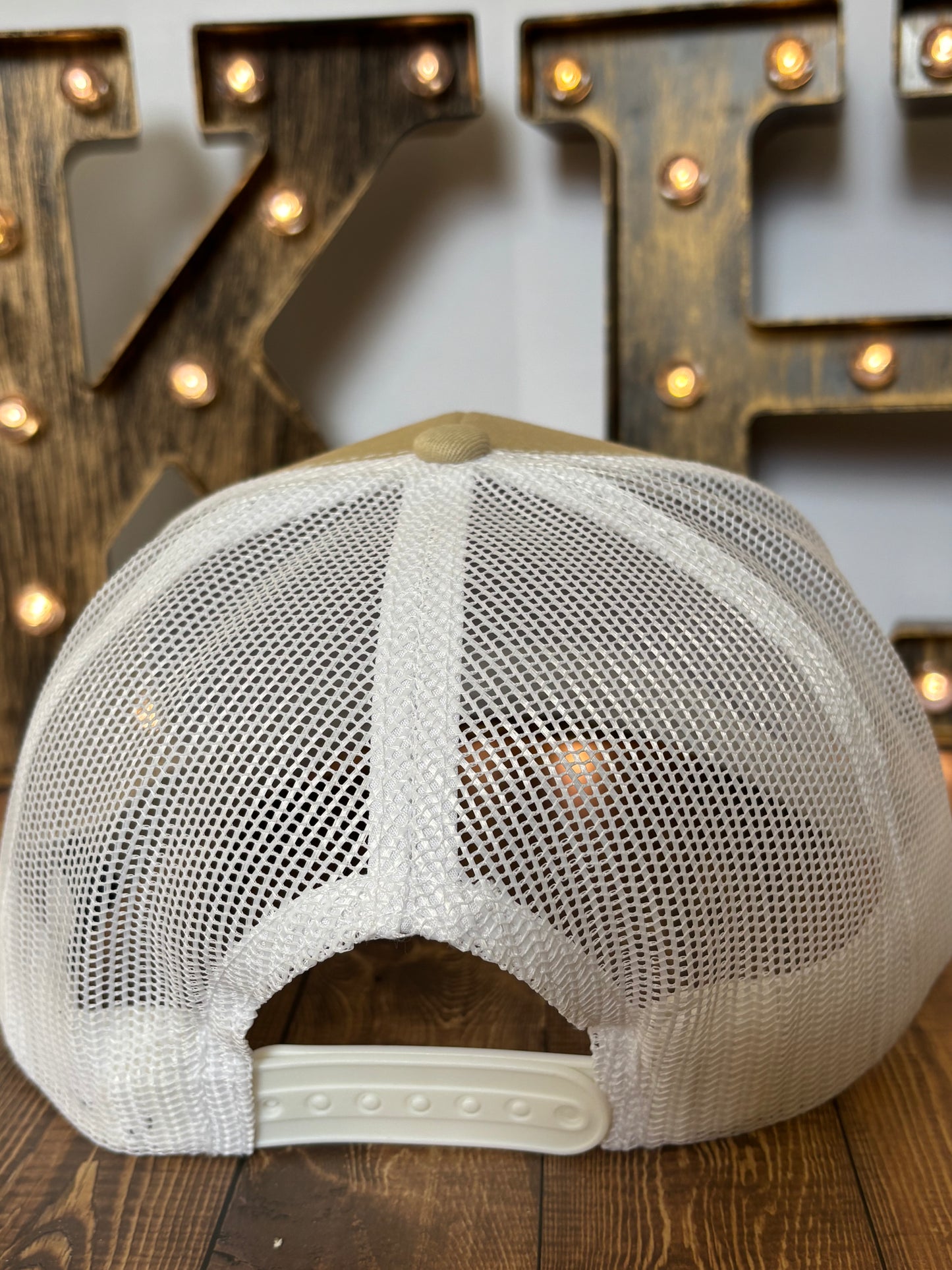Horseshoe Hat