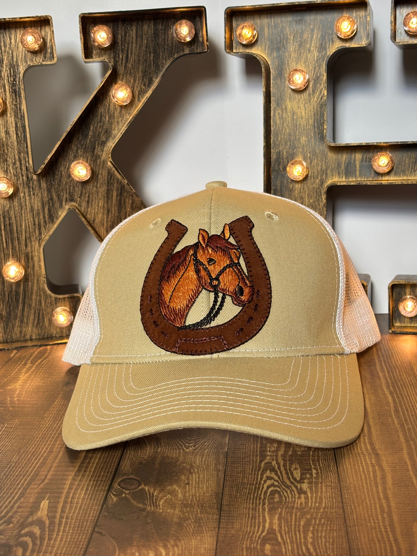 Horseshoe Hat